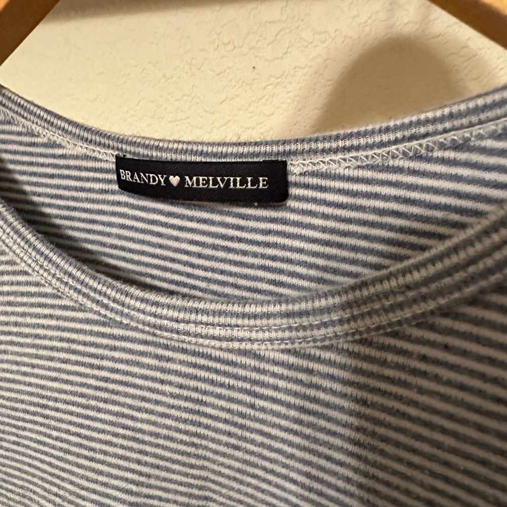 Brandy Melville Embroidered Striped Cropped T Shirt - Picture 4 of 5